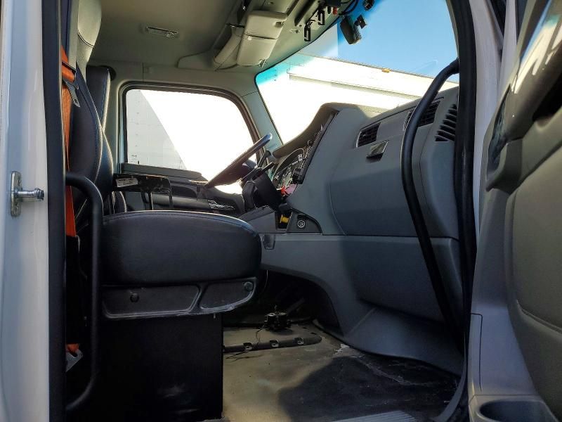 2018 Kenworth T680 Semi Truck