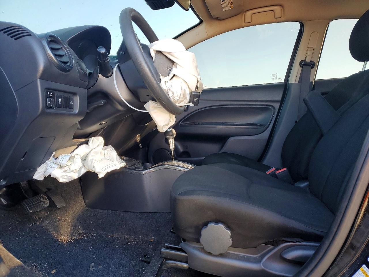 2024 Mitsubishi Mirage G4 es