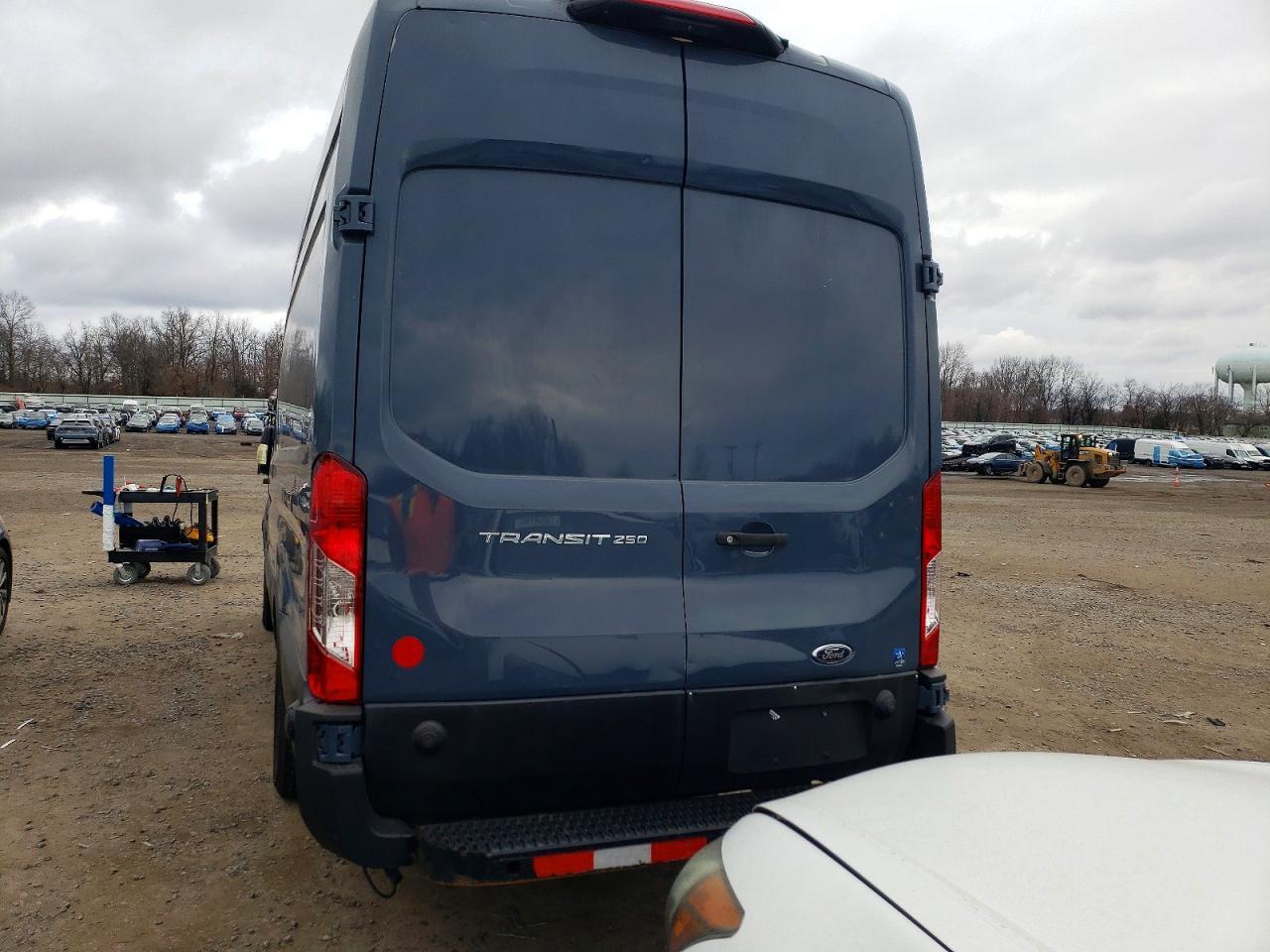 2020 Ford Transit T-250