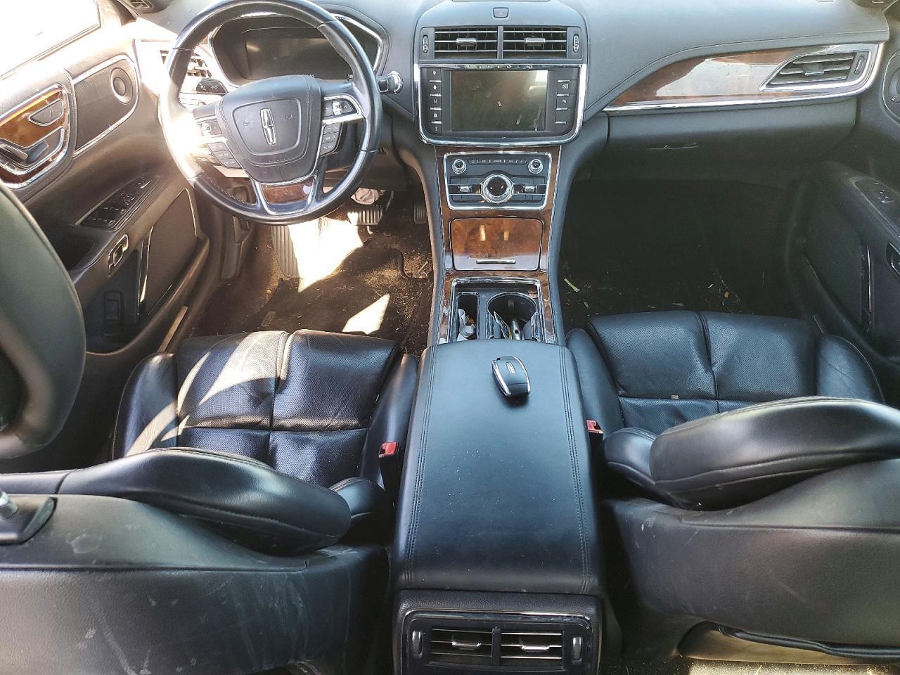 2017 Lincoln Continental Select