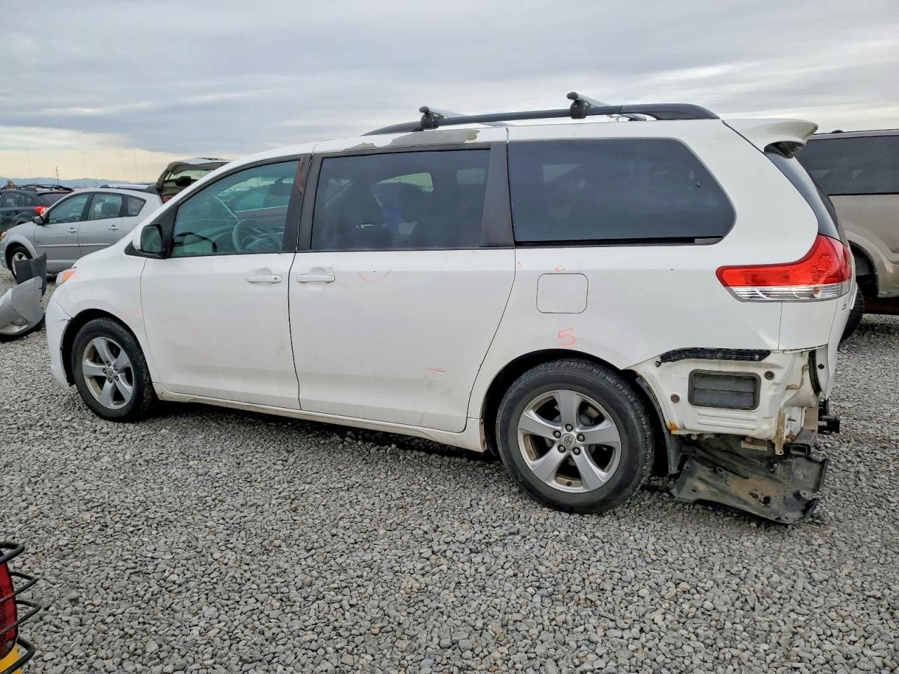 2011 Toyota Sienna le