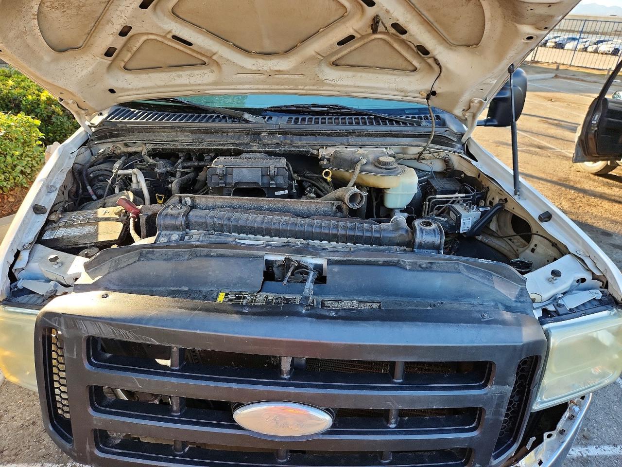 2006 Ford F350 Super Duty Flatbed Truck