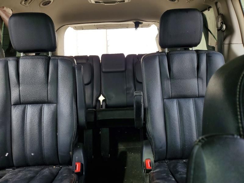 2014 Chrysler Town & Country Touring l