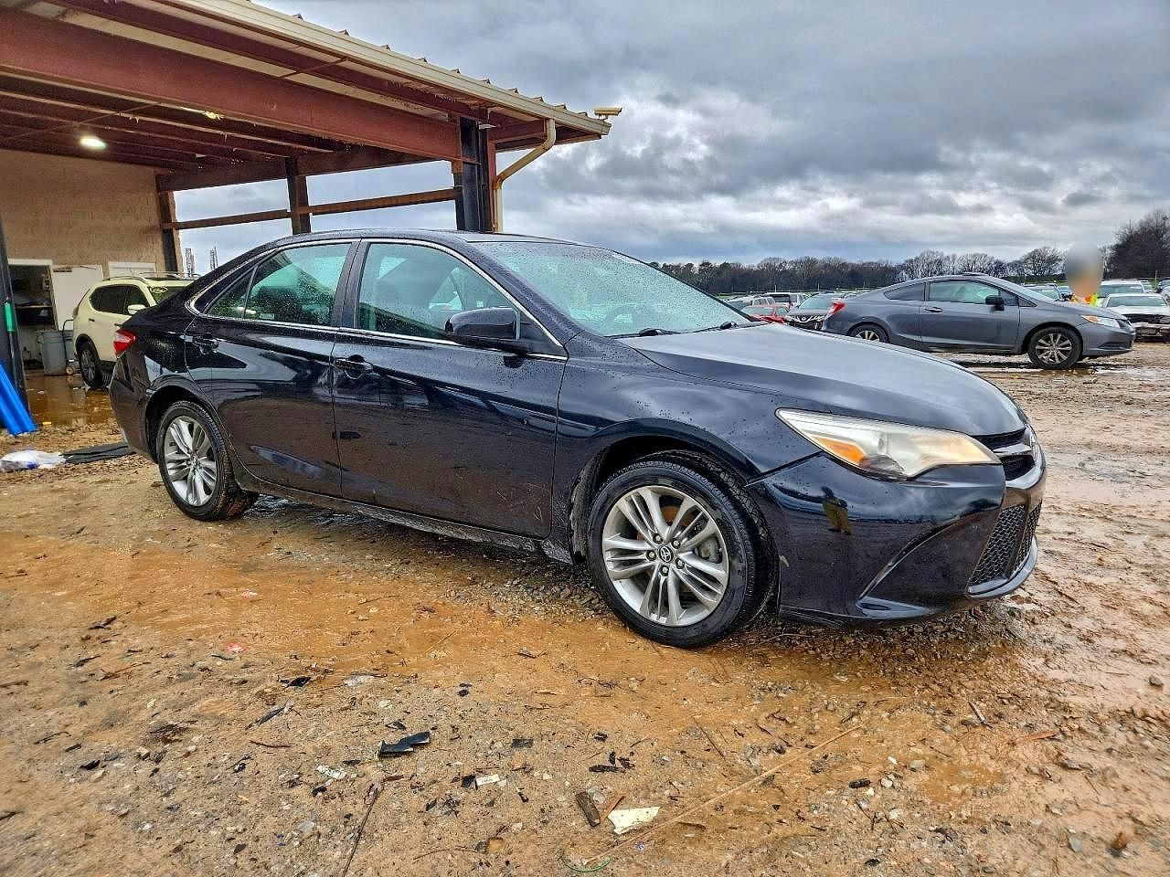 2016 Toyota Camry le