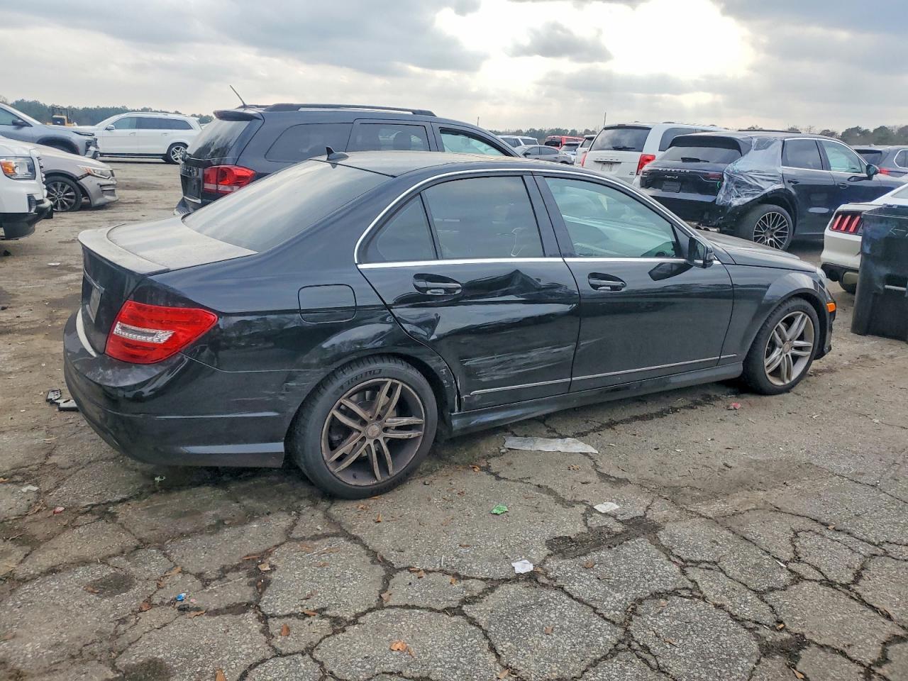 2014 Mercedes-Benz C 250