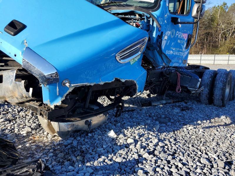 2024 Freightliner 114SD Semi Truck