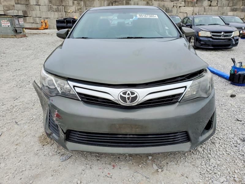 2012 Toyota Camry le