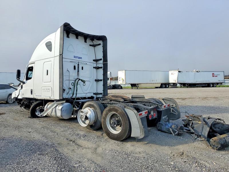 2022 Freigliner 2022 Freightliner Cascadia 126 Semi Truck