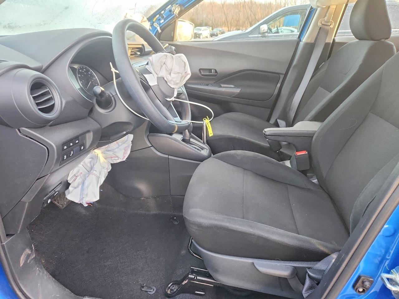 2024 Nissan Kicks s
