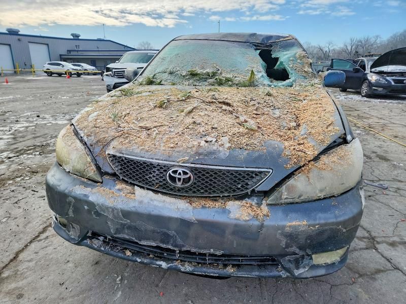 2005 Toyota Camry le