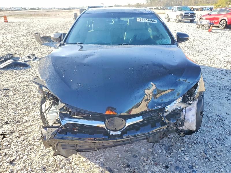 2016 Toyota Camry Hybrid