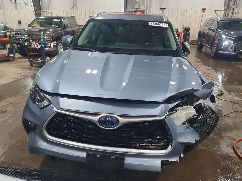 2022 Toyota Highlander Hybrid xle