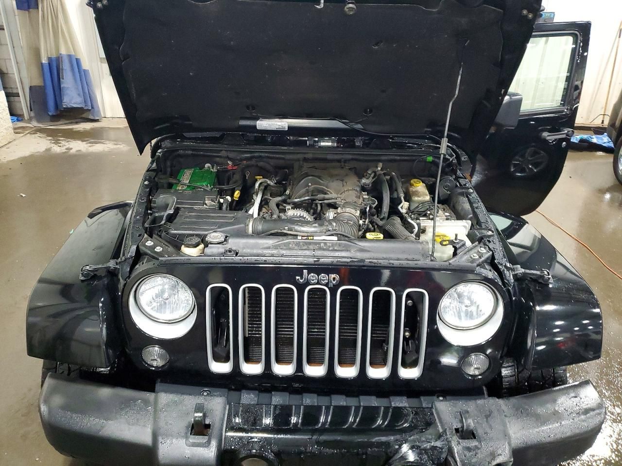 2016 Jeep Wrangler Unlimited Sahara