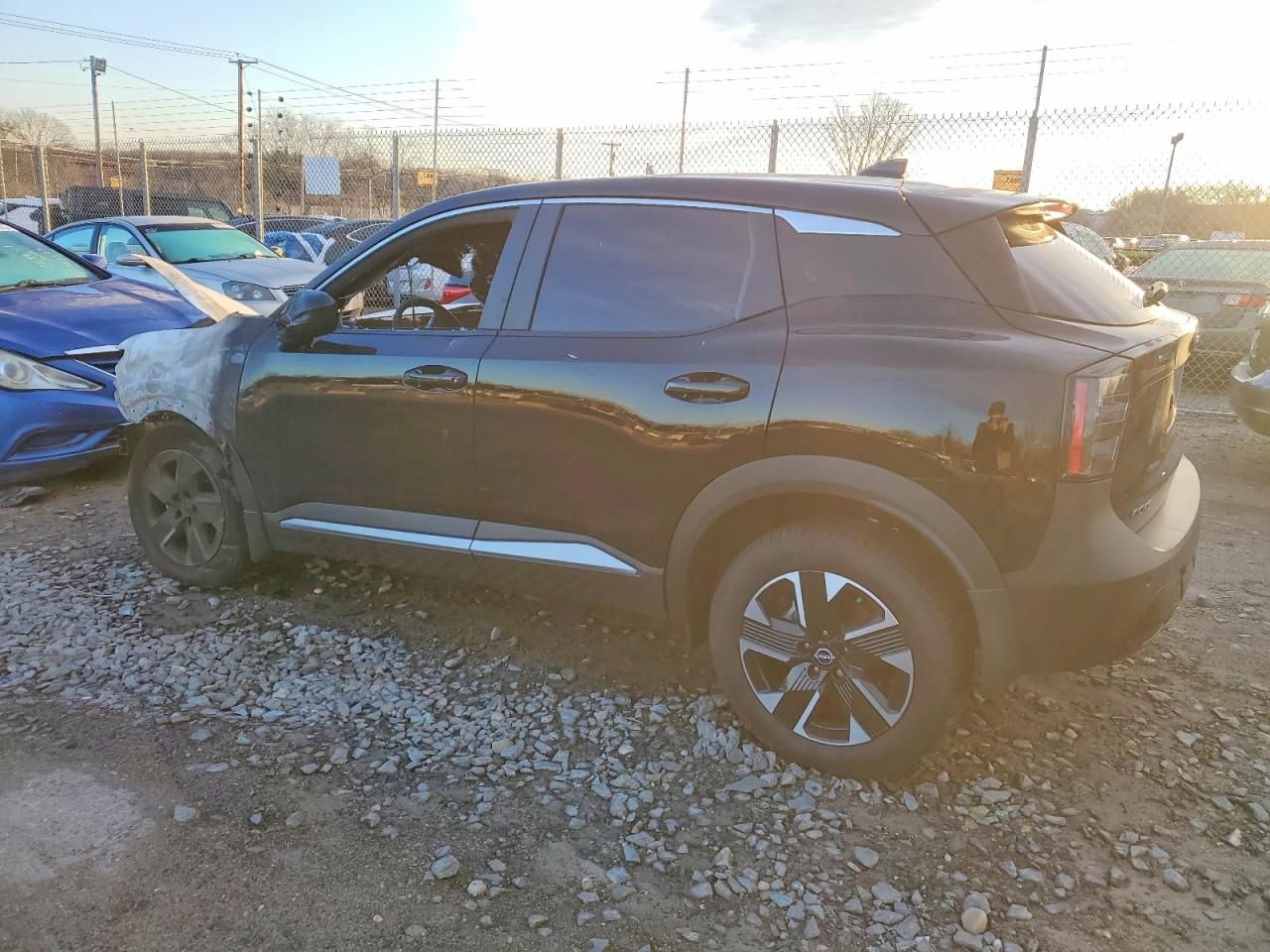 2025 Nissan Kicks sv