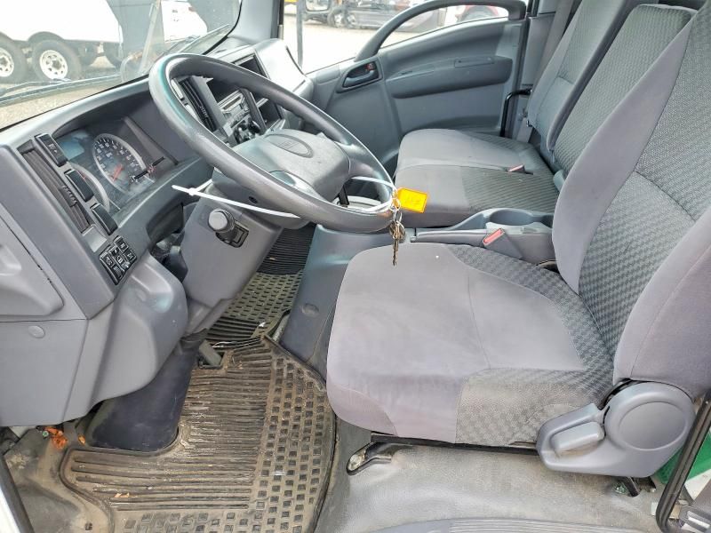 2015 Isuzu NPR HD BOX Truck