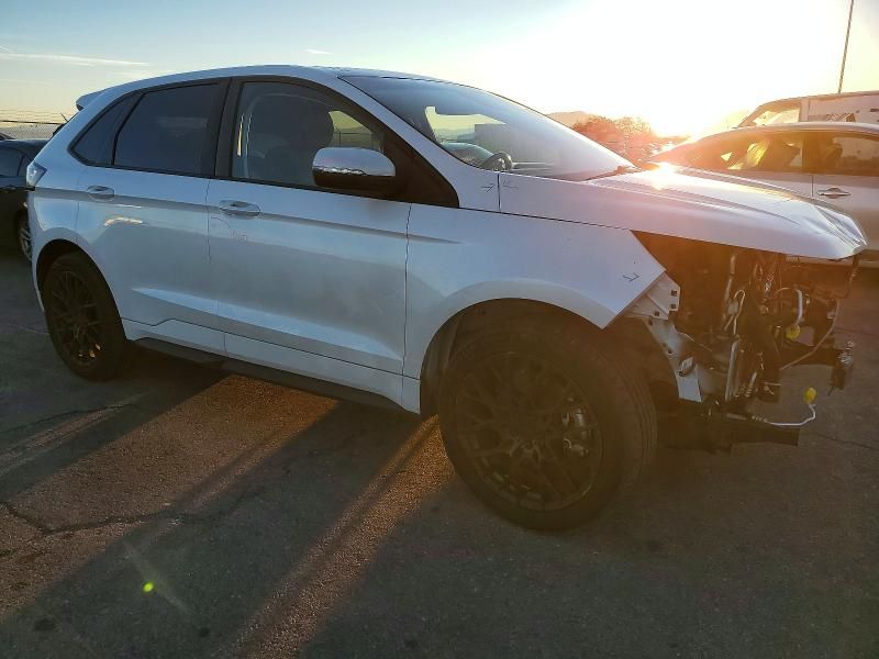 2017 Ford Edge Sport