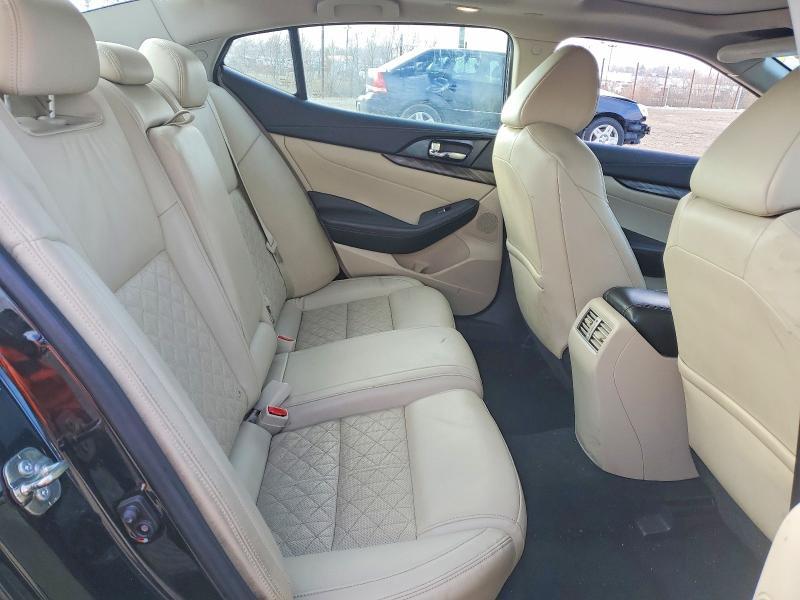 2017 Niss Maxima Platinum