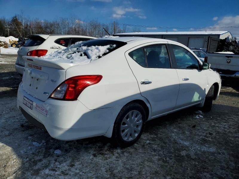 2015 Nissan Versa s