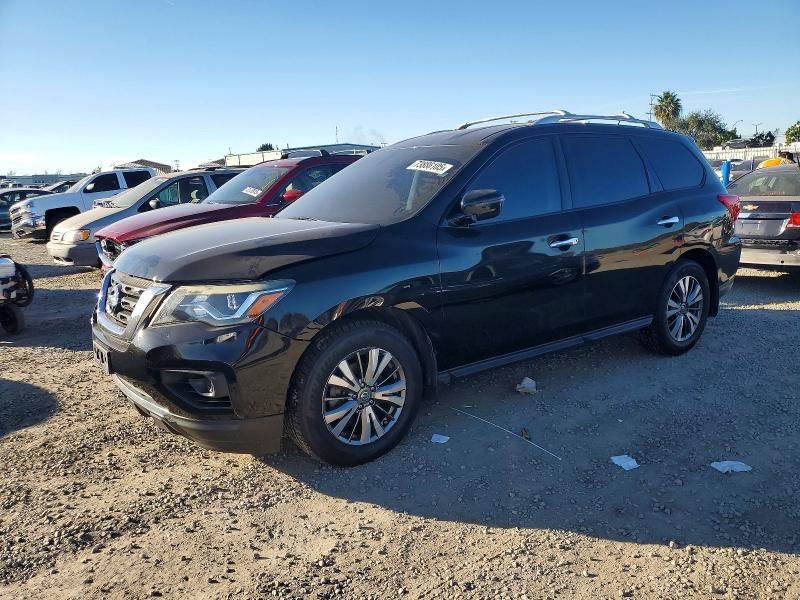 2018 Nissan Pathfinder s
