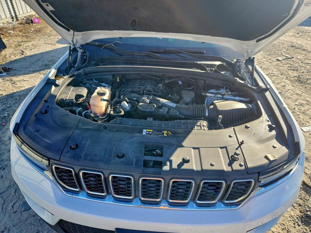 2023 Jeep Grand Cherokee Laredo