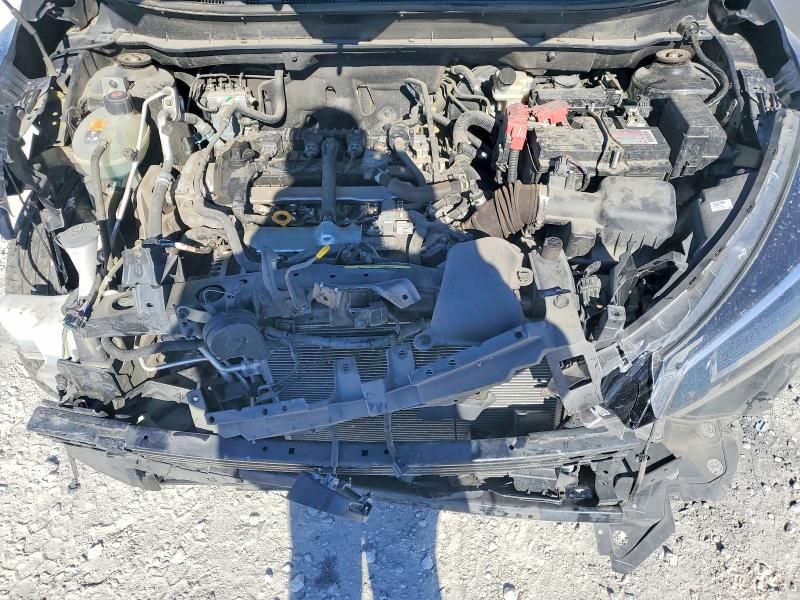 2022 Nissan Kicks sr