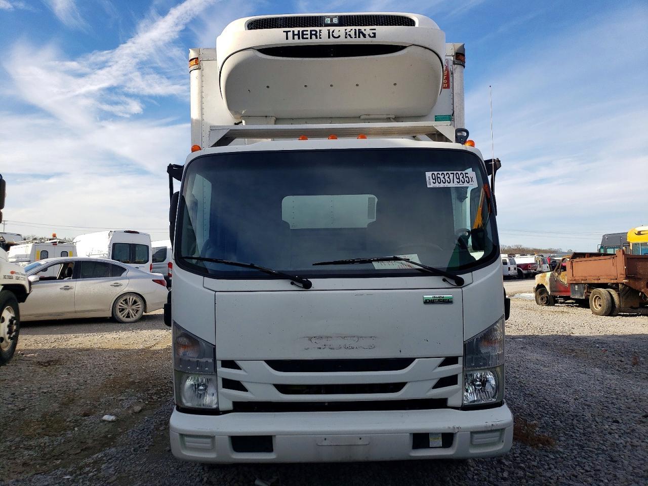 2016 Isuzu NQR Refrigerated BOX Truck