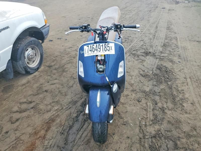 2010 Vespa GTS 300 Super