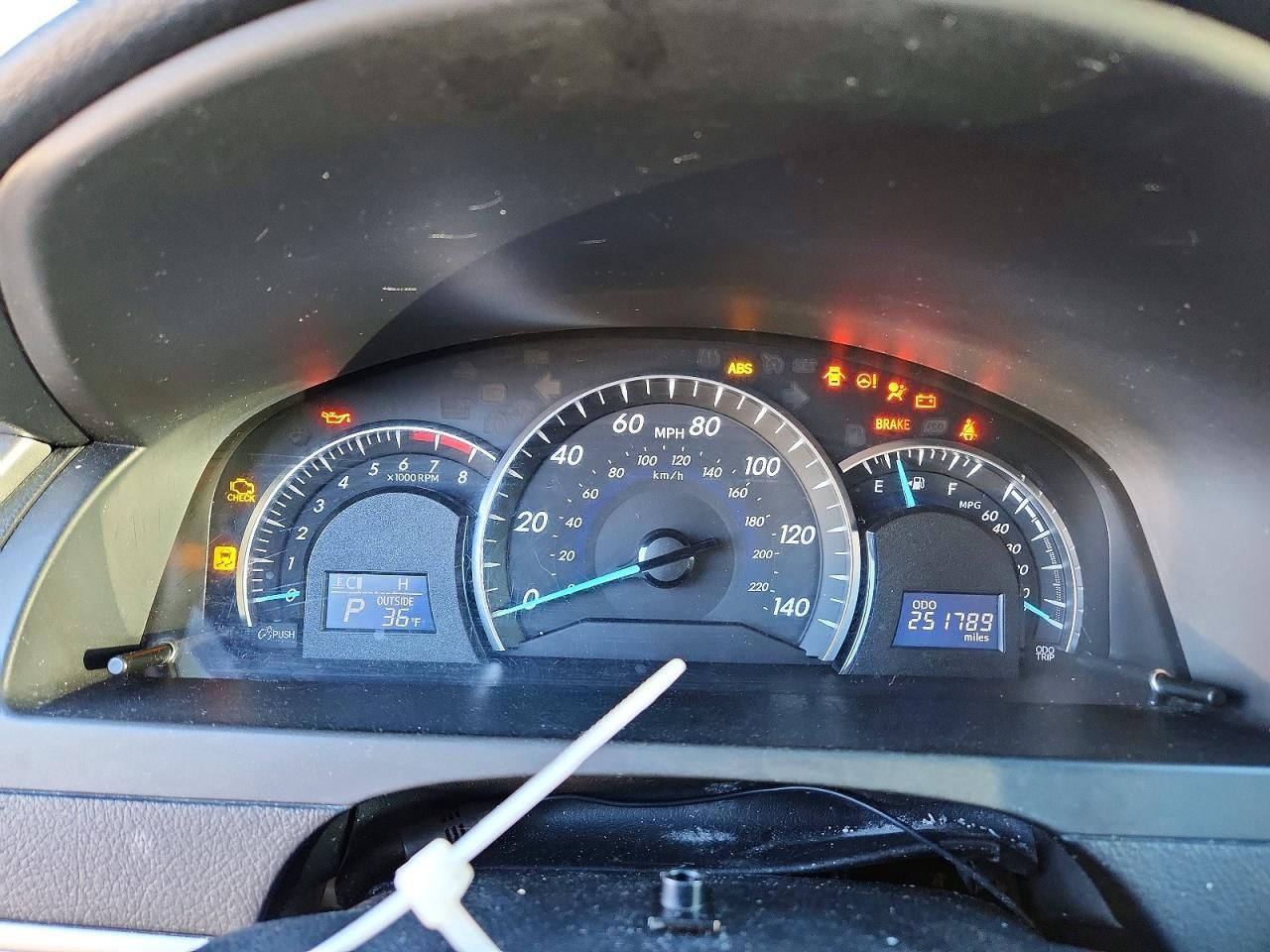 2013 Toyota Camry xle V6