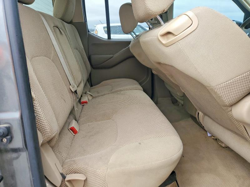 2007 Nissan Frontier Crew cab le