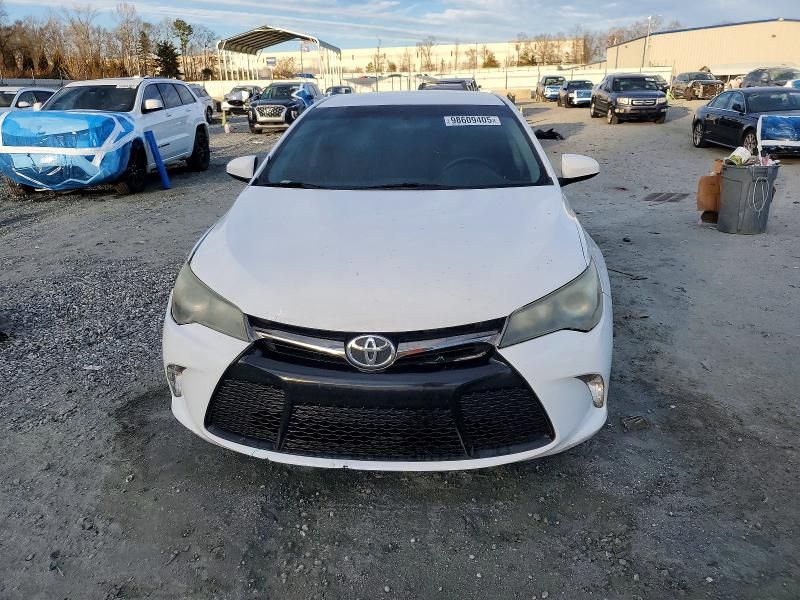 2016 Toyota Camry le