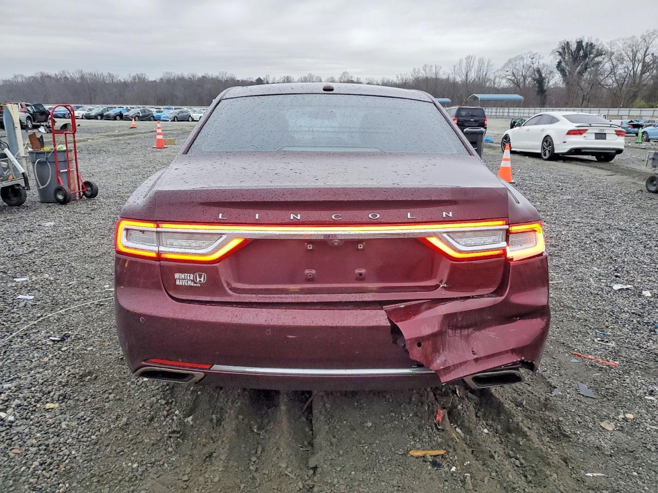 2017 Lincoln Continental Select
