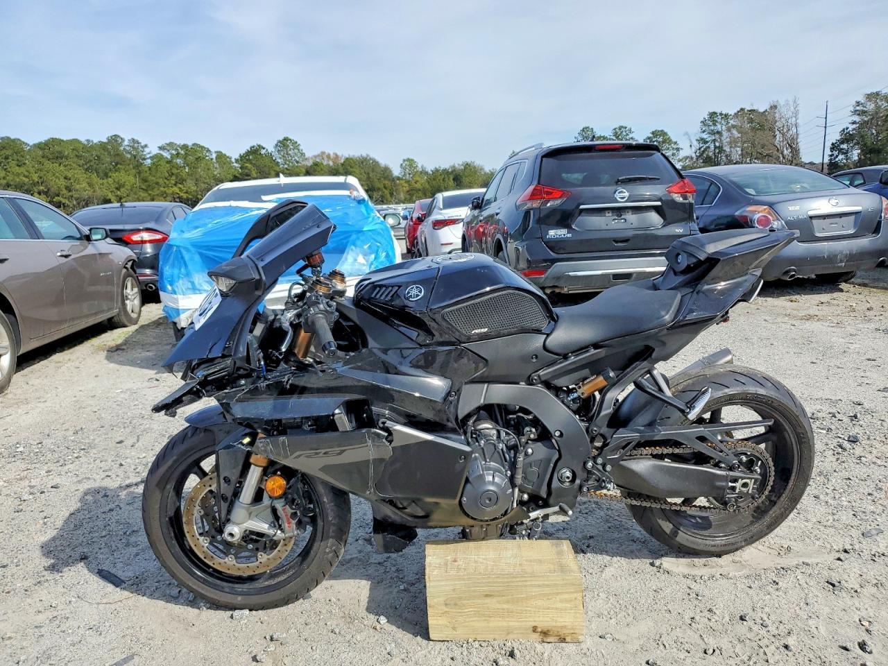 2025 Yamaha YZF890