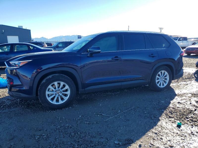 2025 Toyota Grand Highlander le