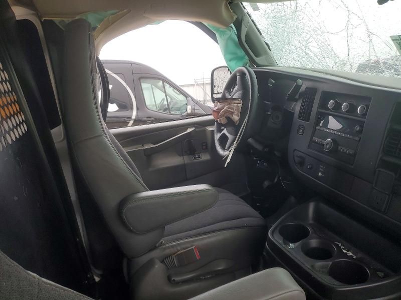 2021 Chevrolet Express G2500