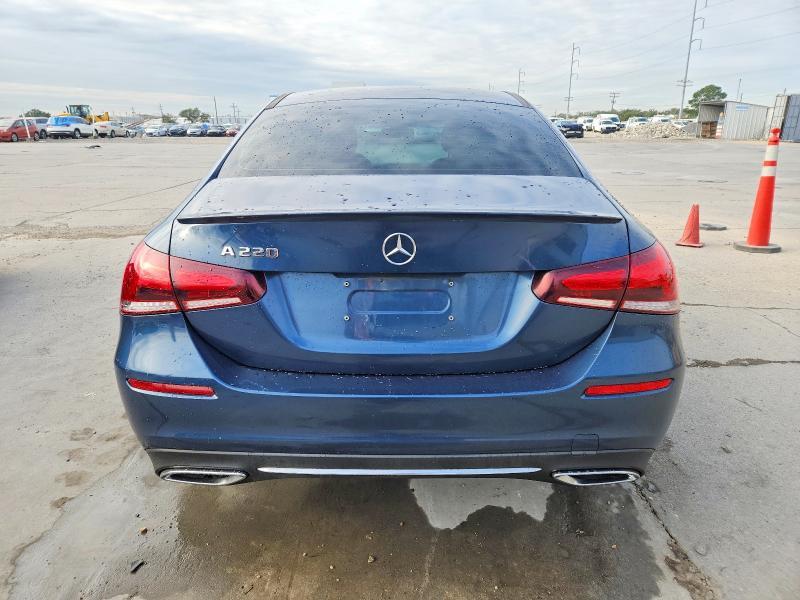 2019 Mercedes-Benz A 220