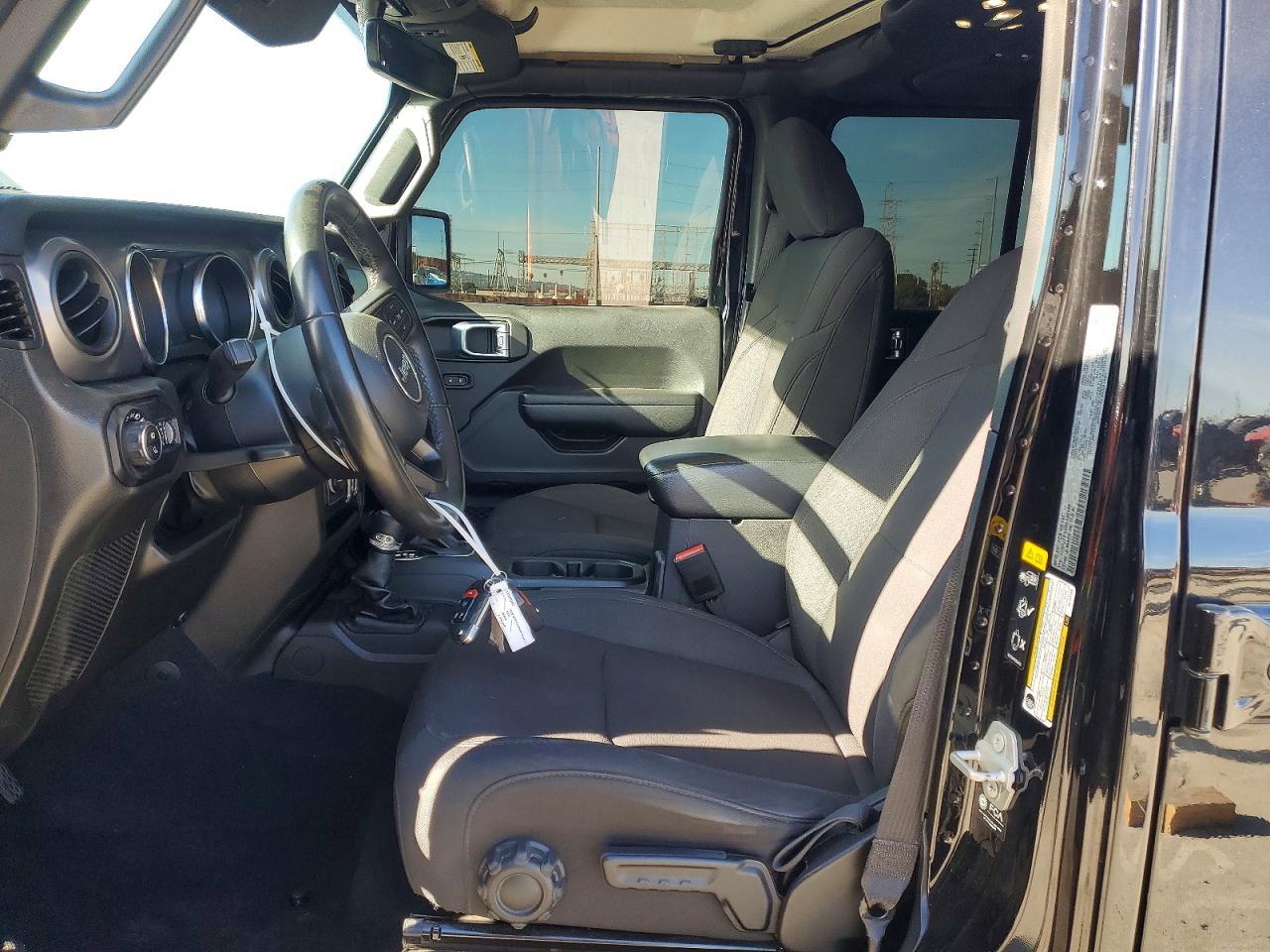 2022 Jeep Gladiator Sport
