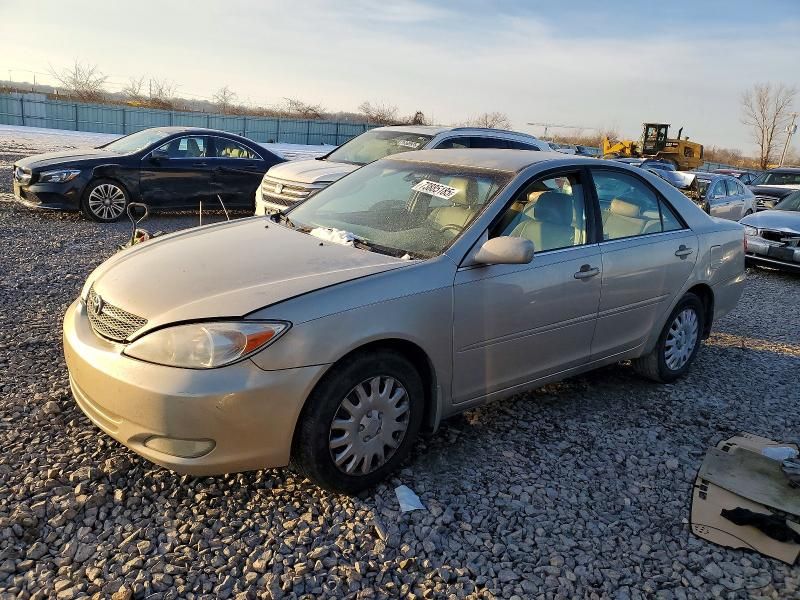2004 Toyota Camry le