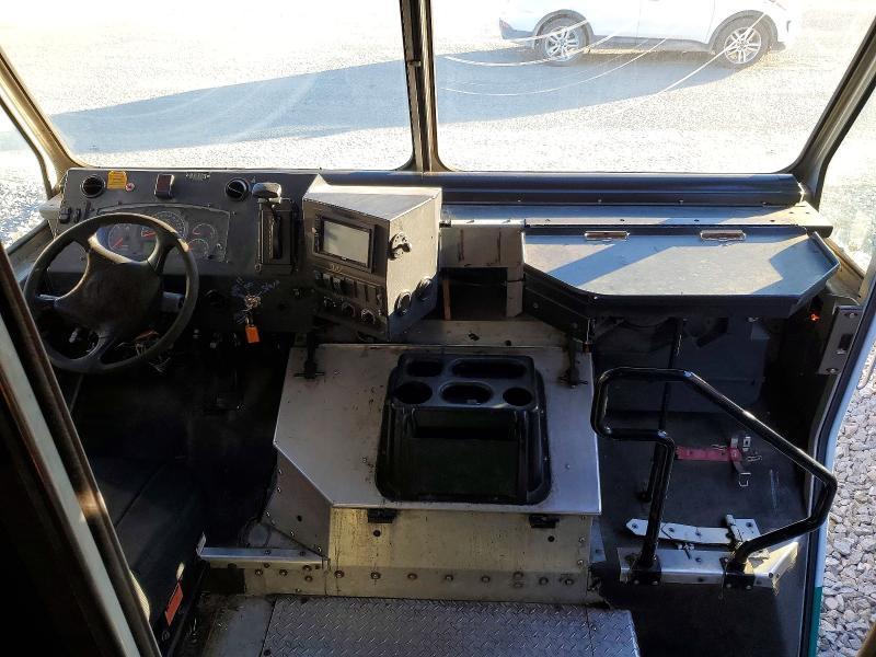 2012 Workhorse Custom Chassis 2012 Workhorse Commercial Delivery Truck