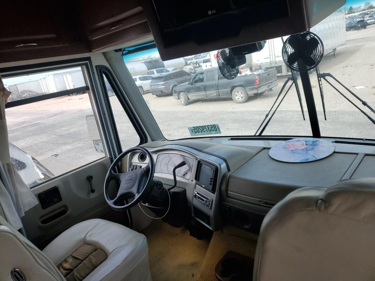 2004 Workhorse Custom Chassis Motorhome Chassis W22