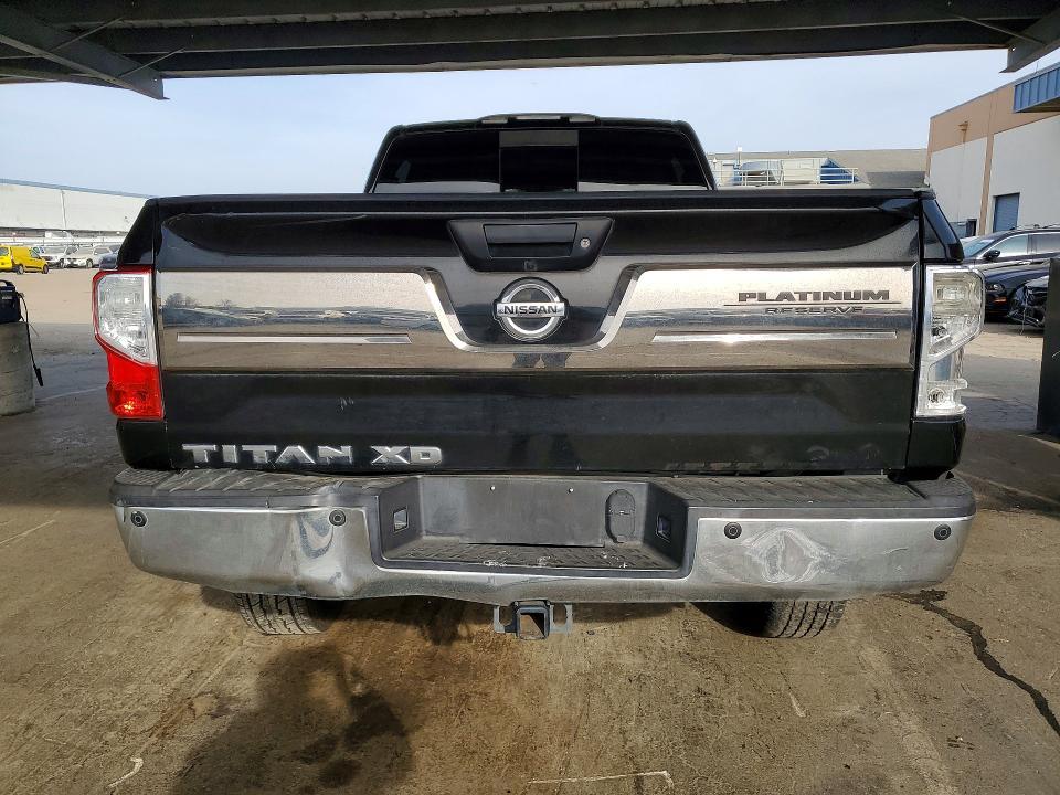 2016 Nissan Titan XD SL