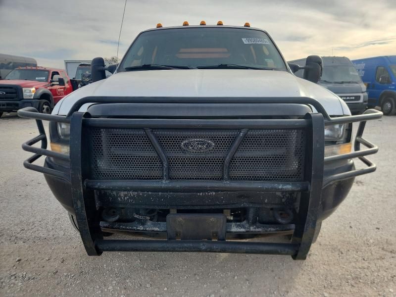 2004 Ford F450 Super Duty Flatbed Truck