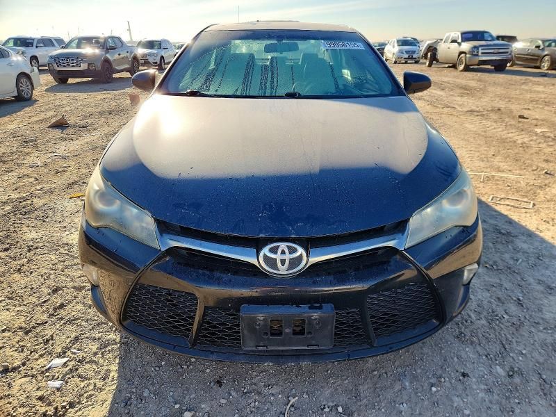 2016 Toyota Camry le