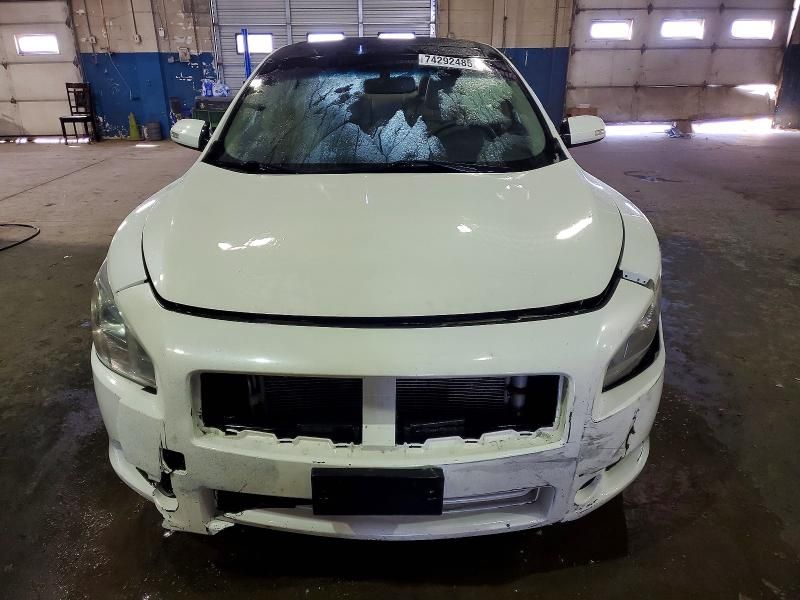 2013 Nissan Maxima s