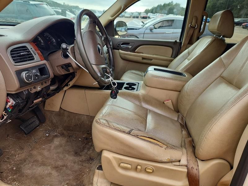 2009 GMC Yukon xl C1500 slt