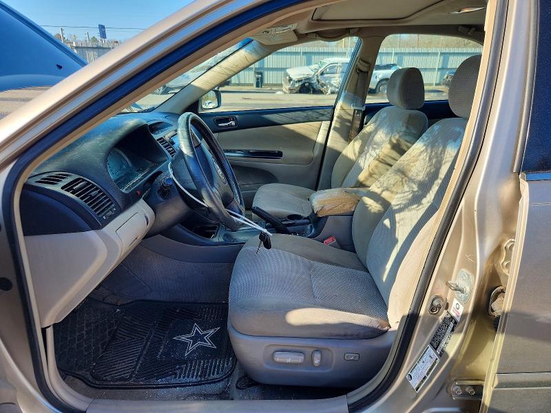 2004 Toyota Camry le