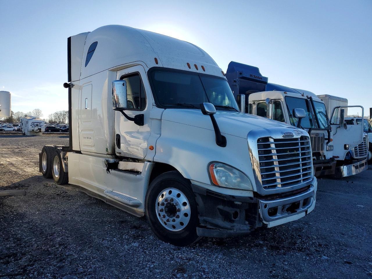 2018 Freightliner Cascadia 125
