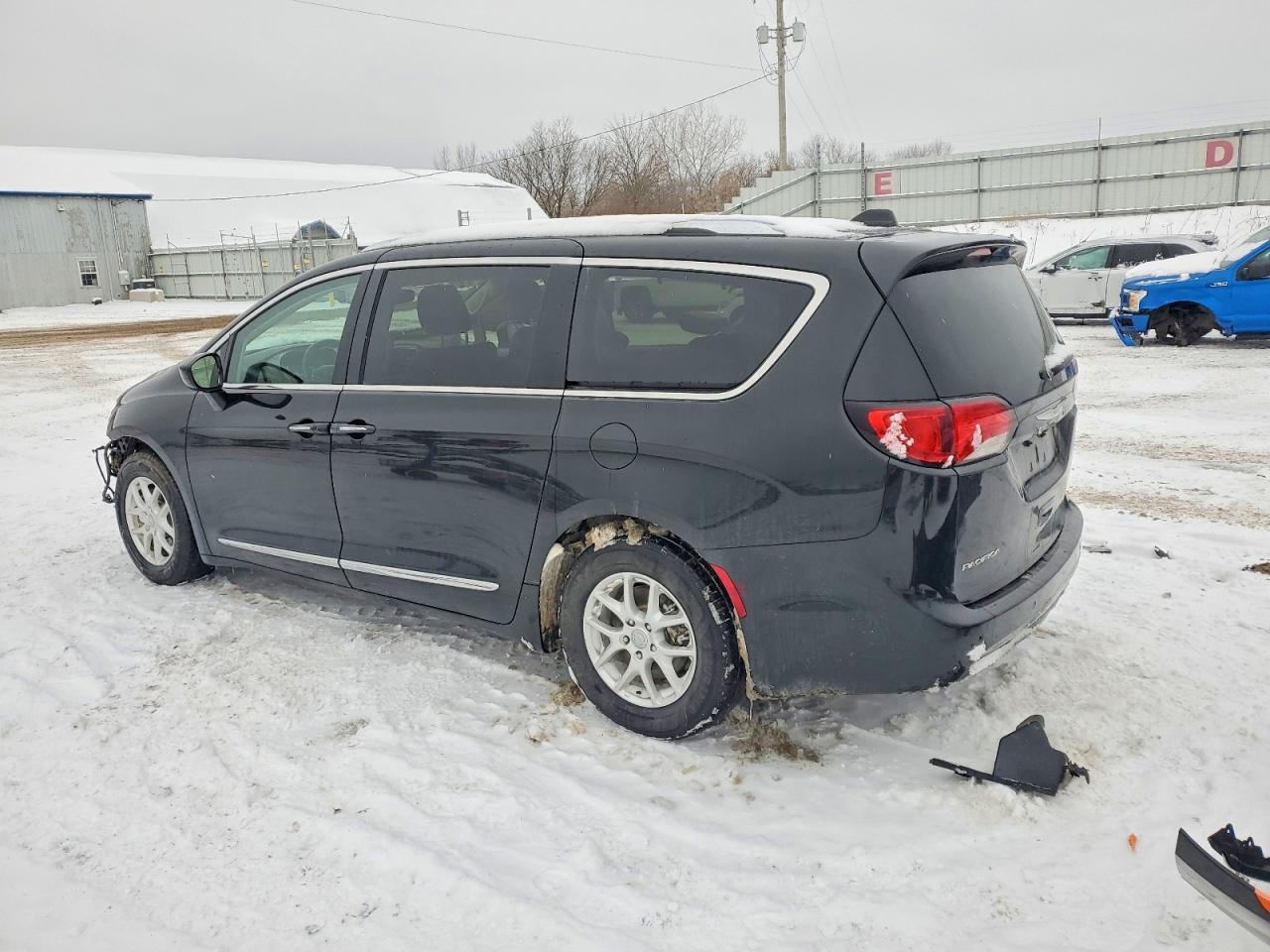 2020 Chrysler Pacifica Touring l