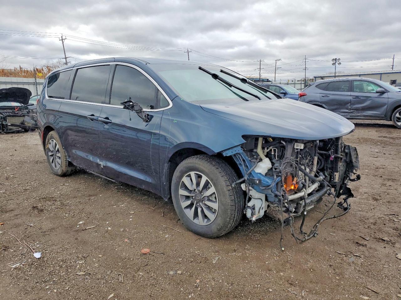 2022 Chrysler Pacifica Hybrid Touring l