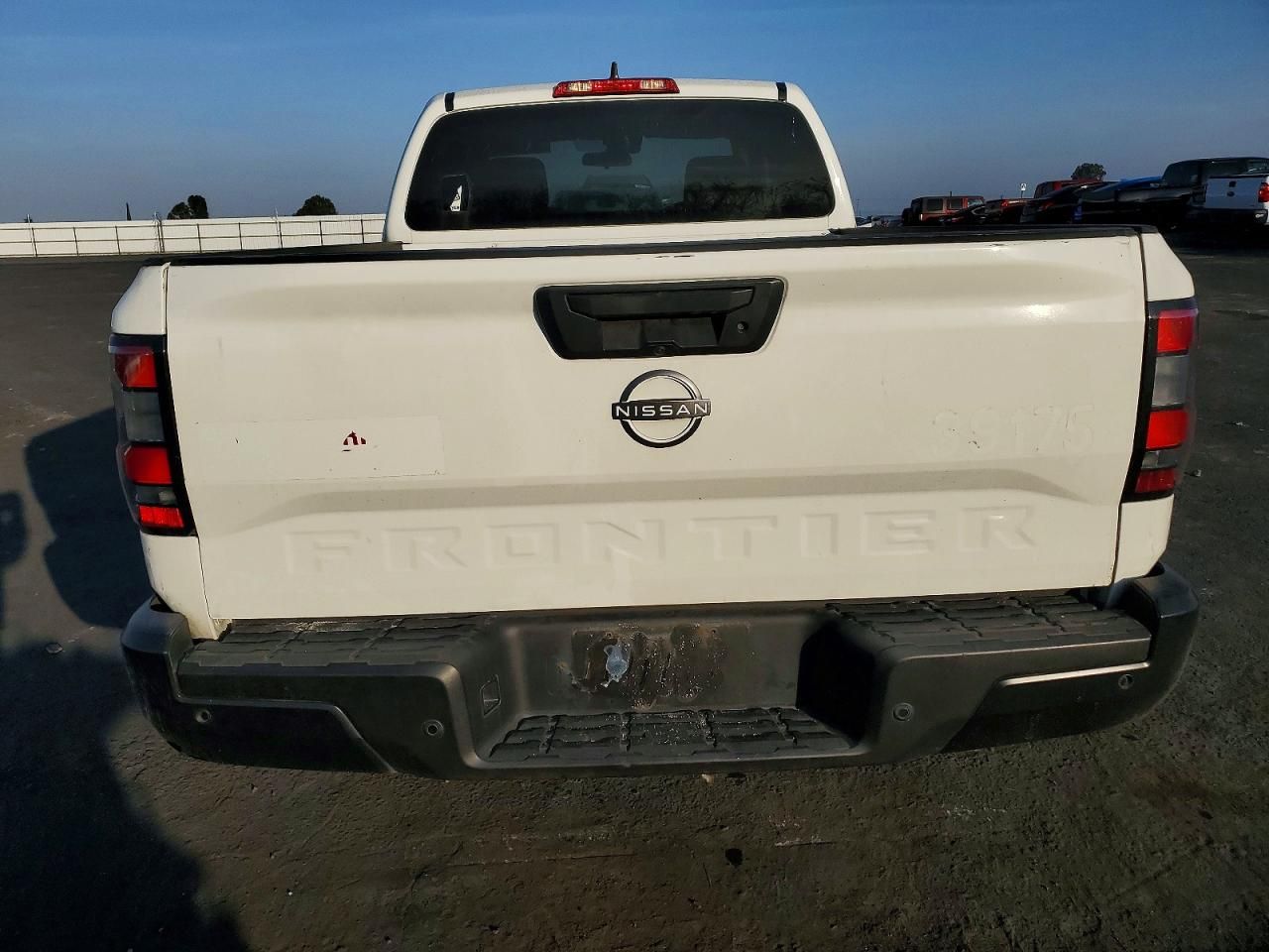 2022 Nissan Frontier s