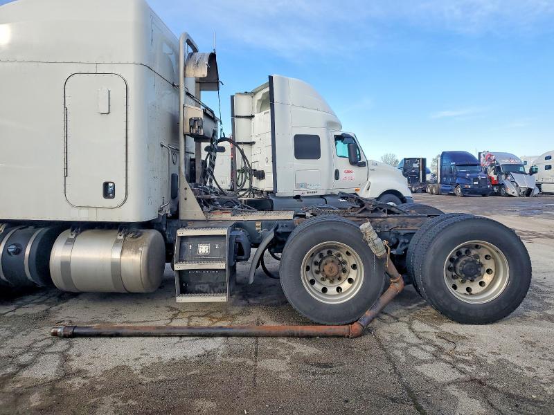 2019 Peterbilt Tractor 579-Semi Truck